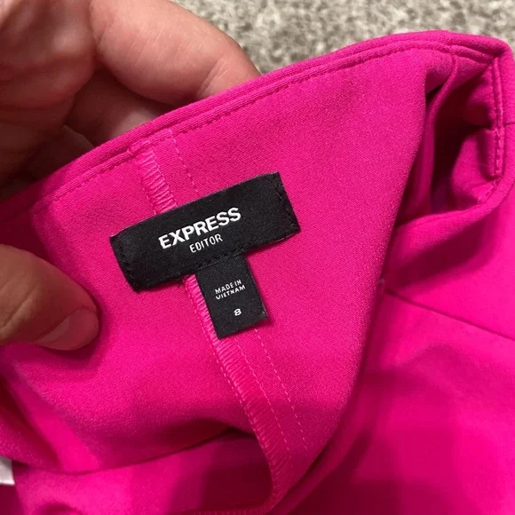 Express Hot Pink Women's Skorts - Picture 3 of 5